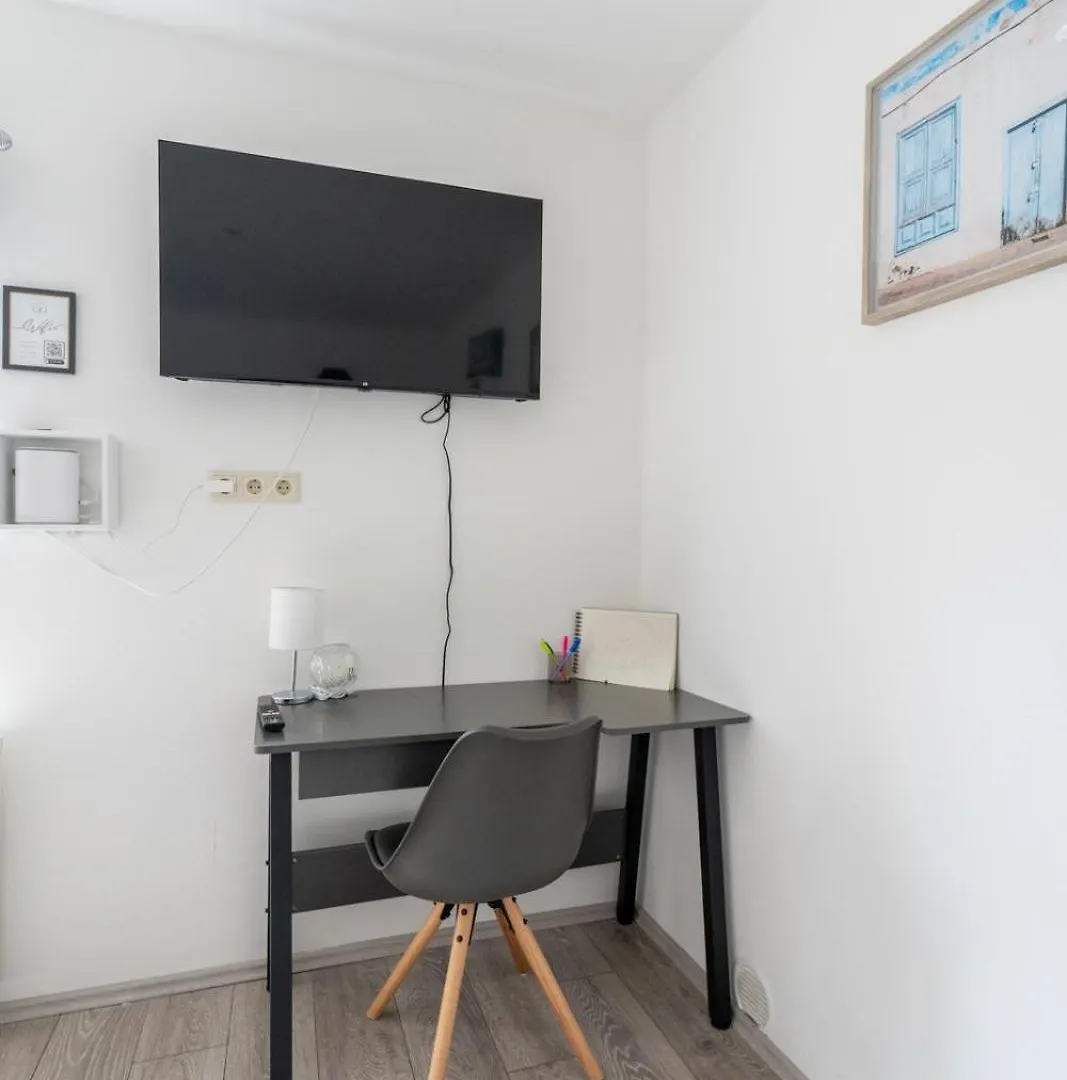 Wiener Juwel Zwischen Flughafen Und Stadtleben Apartment Vienna