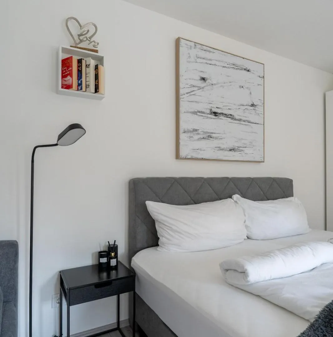Wiener Juwel Zwischen Flughafen Und Stadtleben Appartement